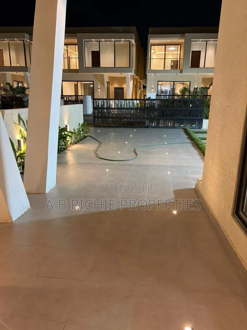 4bdrm House in Ab Richie Properties, School Junction for sale