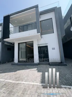 4bdrm Townhouse / Terrace in Dzorwulu for rent
