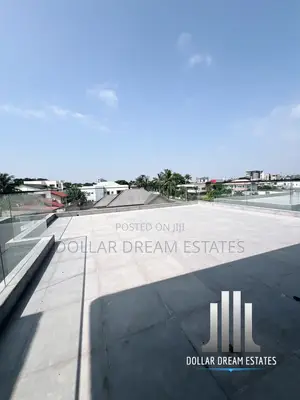 4bdrm Townhouse / Terrace in Dzorwulu for rent