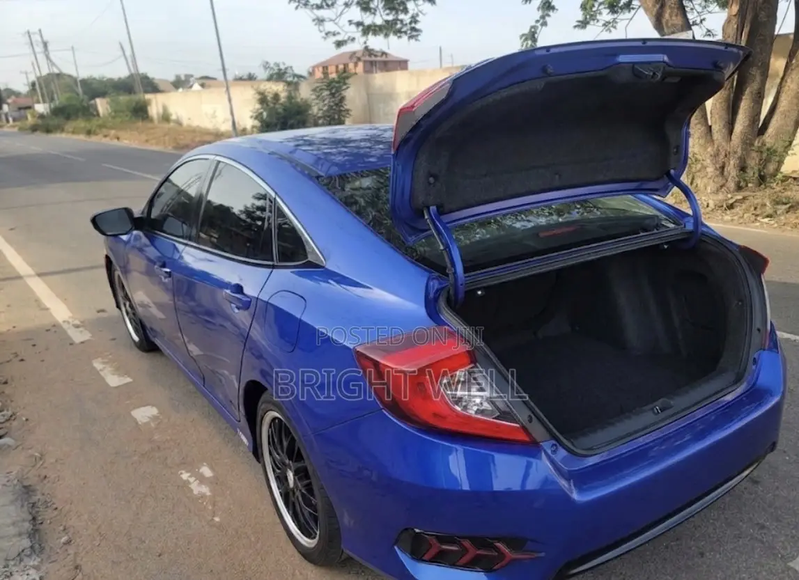 Honda Civic EX 4dr Hatchback (1.5L 4cyl) 2017 Blue