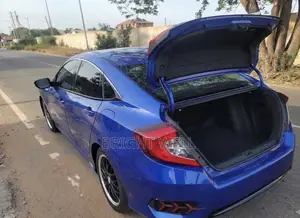 Honda Civic EX 4dr Hatchback (1.5L 4cyl) 2017 Blue