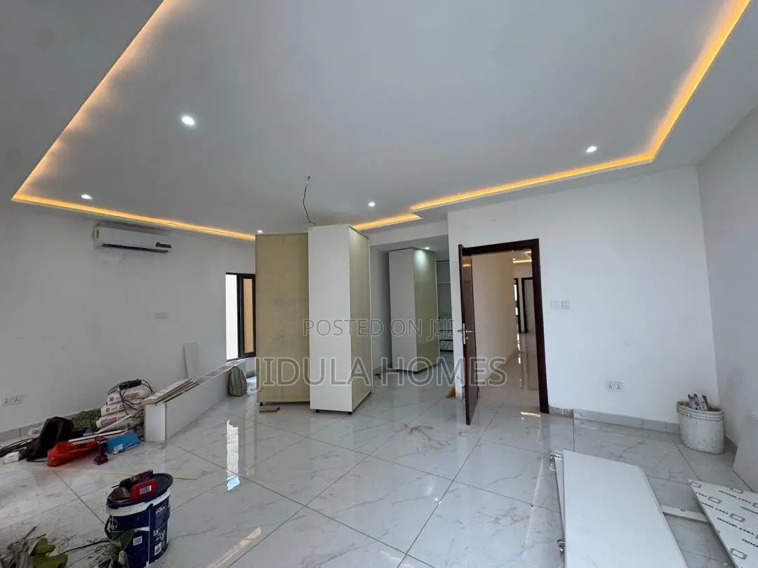 4bdrm Townhouse/Terrace in East Legon Hills, School Junction for sale