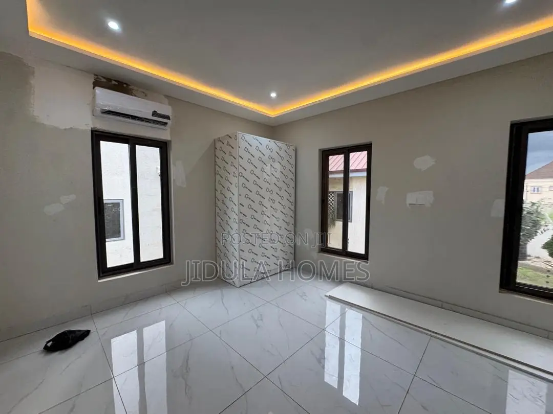 4bdrm Townhouse/Terrace in East Legon Hills, School Junction for sale