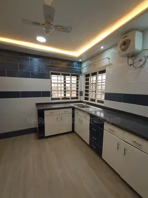3bdrm Apartment in Tseaddo Container, Teshie for rent