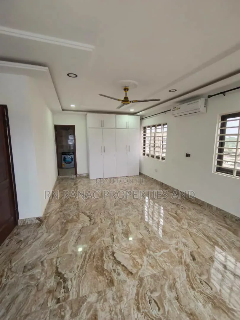 3bdrm Apartment in Tseaddo Container, Teshie for rent