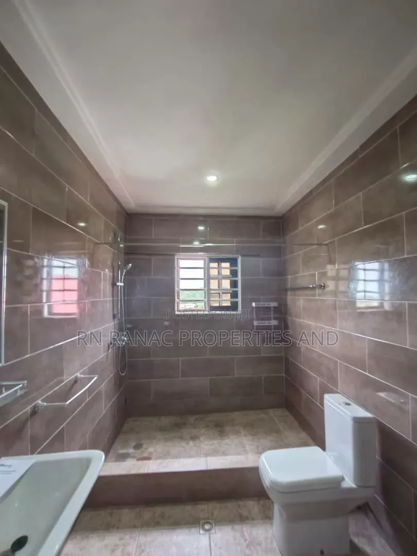 3bdrm Apartment in Tseaddo Container, Teshie for rent