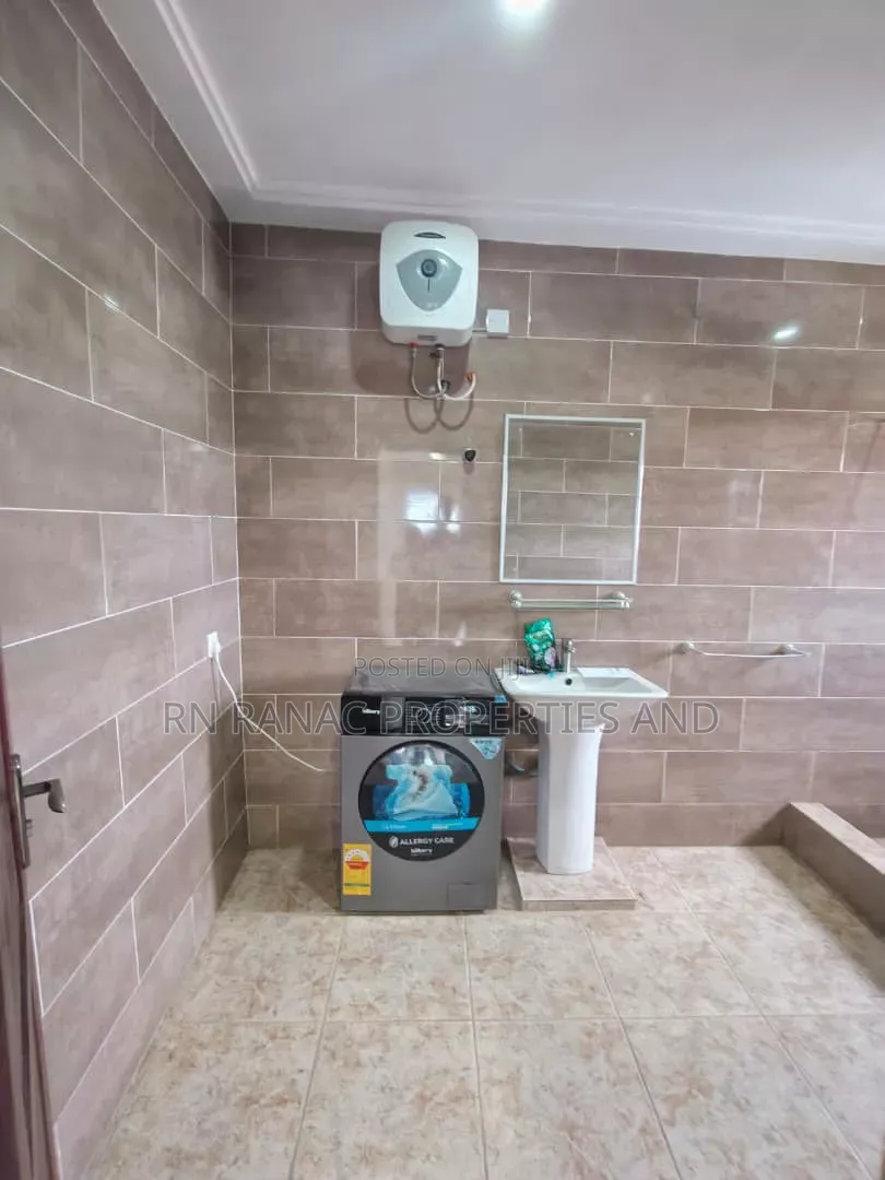 3bdrm Apartment in Tseaddo Container, Teshie for rent