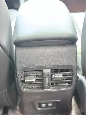 Toyota Corolla XLE 2021 White