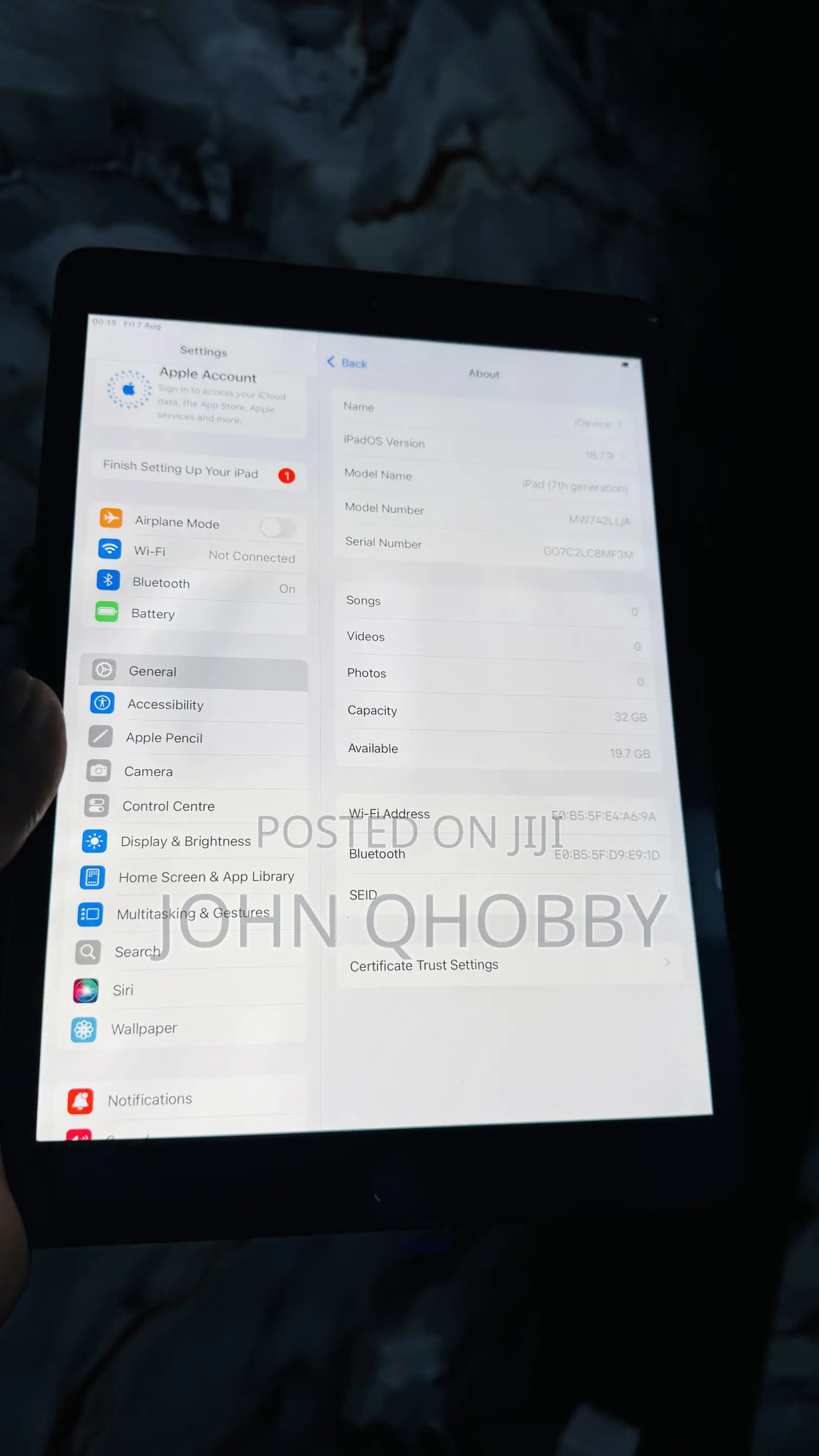 Apple iPad 10.2 (2019) 32 GB Gray