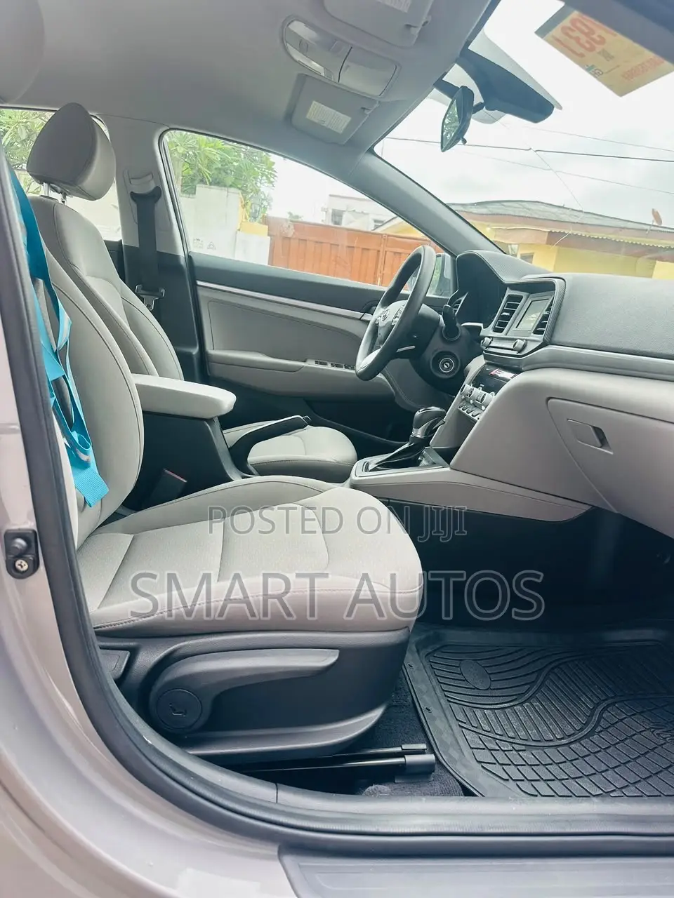 Hyundai Elantra SE 2020 Gold