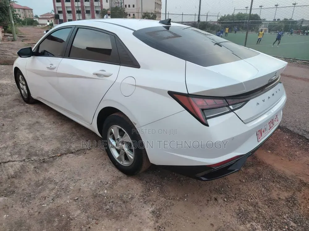 Hyundai Avante 2021 White