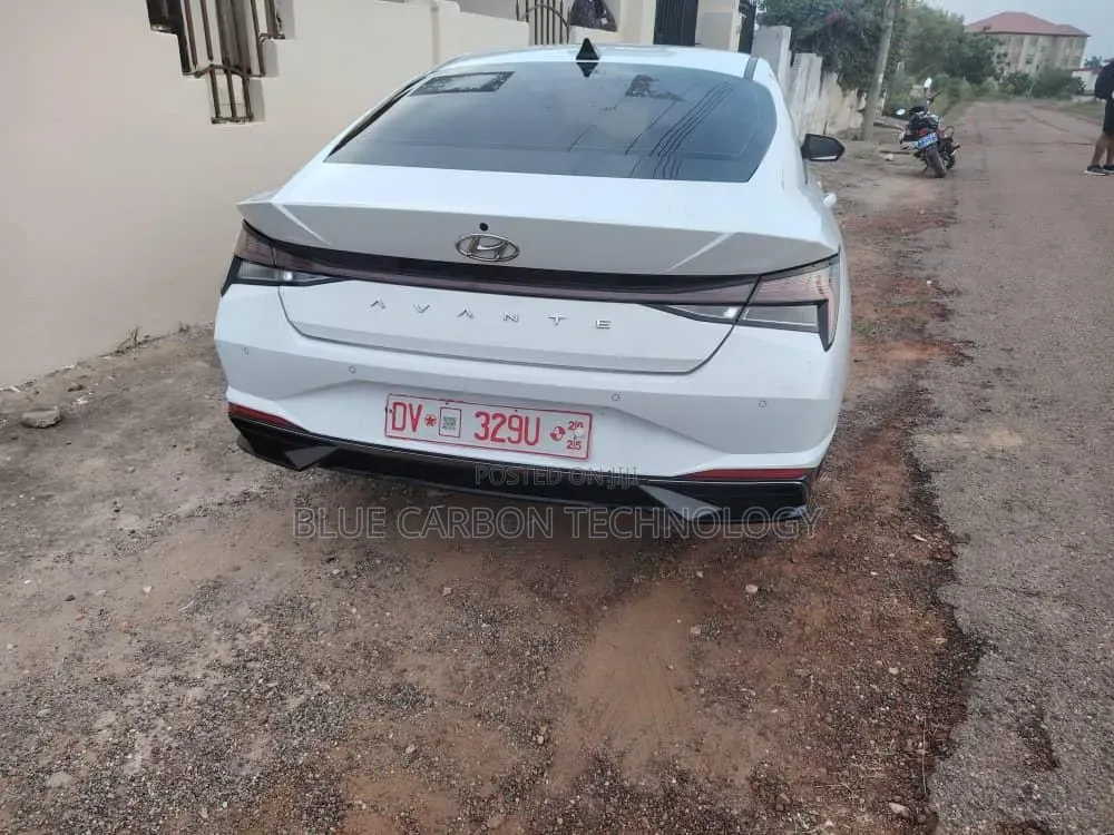 Hyundai Avante 2021 White