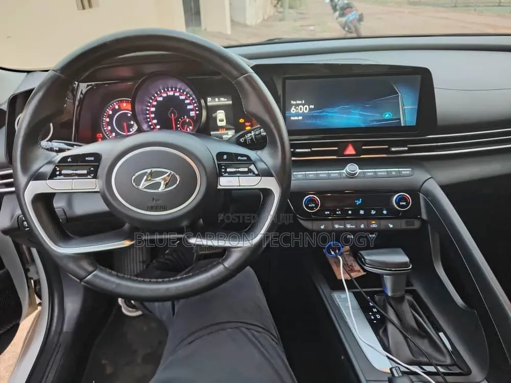 Hyundai Avante 2021 White