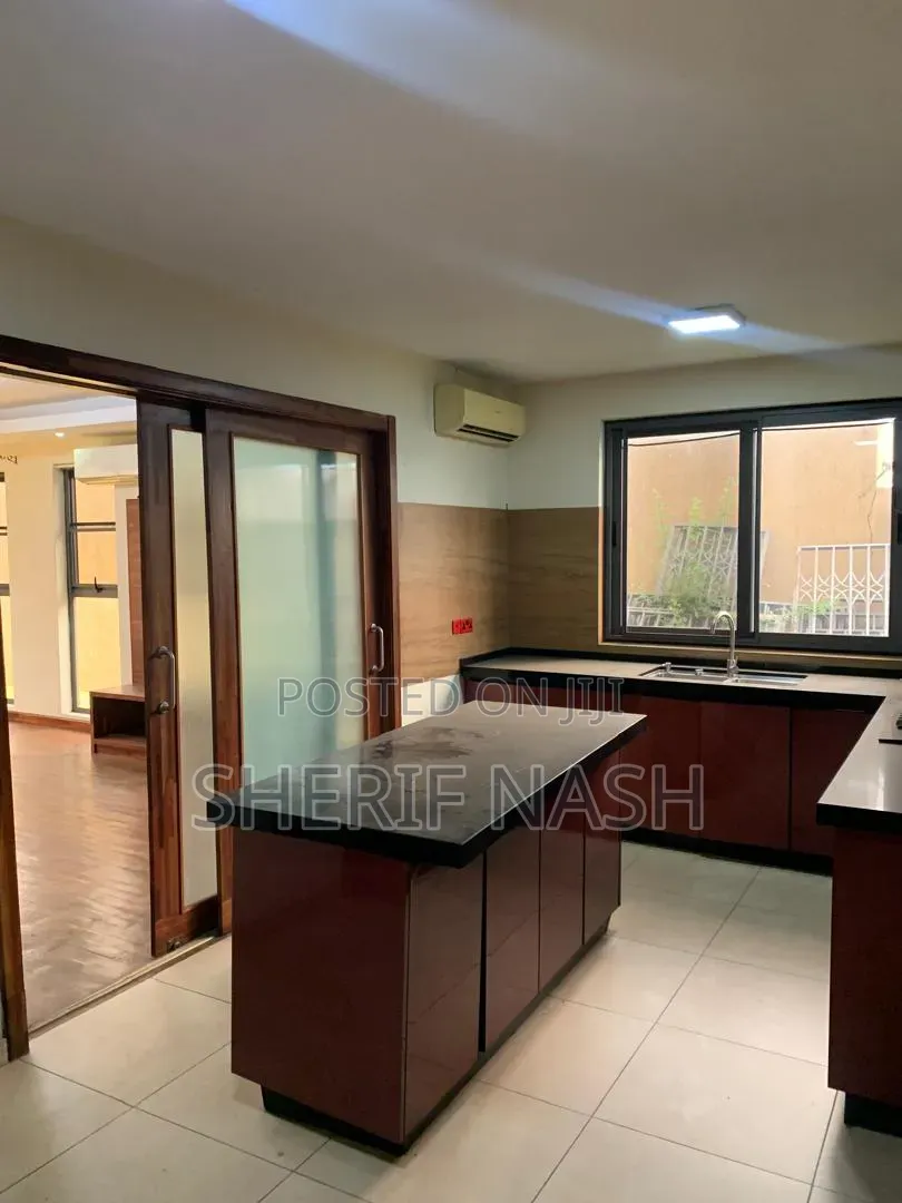 4bdrm Townhouse / Terrace in East Legon, Accra Metropolitan for rent