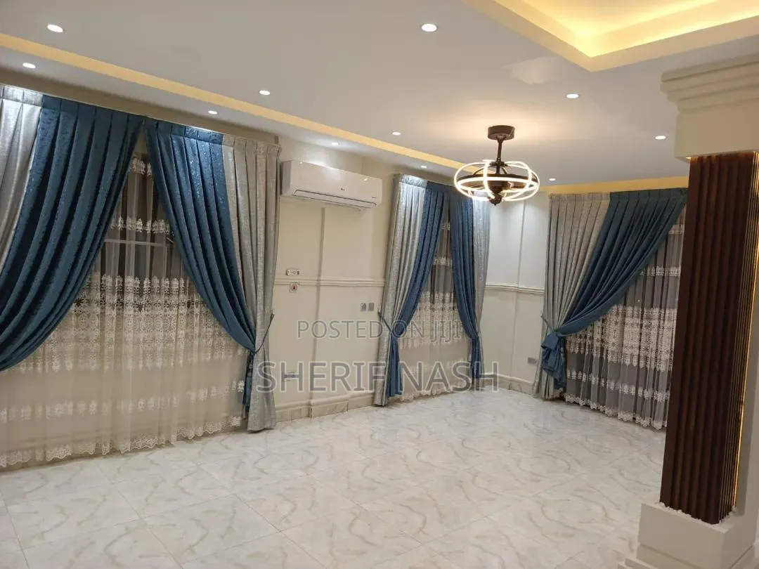 7bdrm Duplex in Ashaly Botwe, Accra Metropolitan for sale