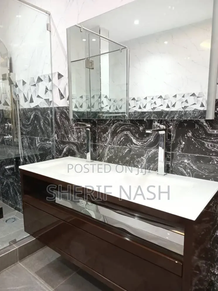 7bdrm Duplex in Ashaly Botwe, Accra Metropolitan for sale