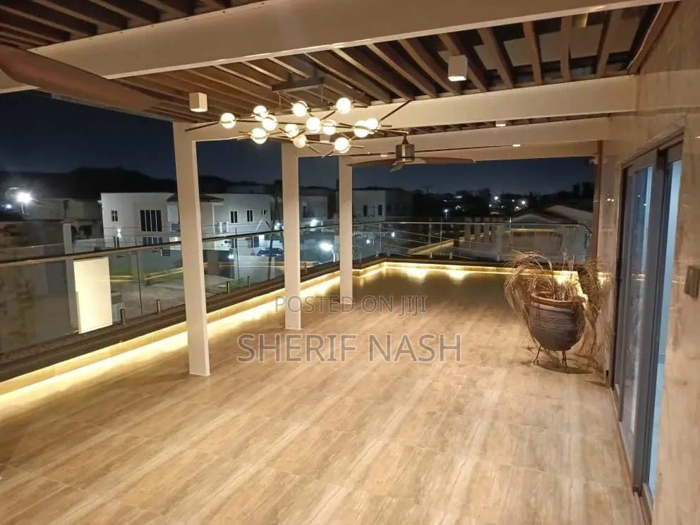 7bdrm Duplex in Ashaly Botwe, Accra Metropolitan for sale