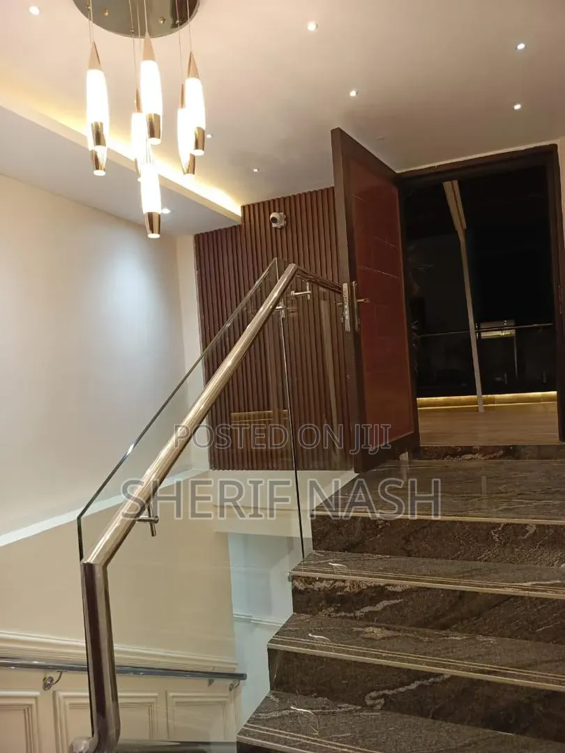 7bdrm Duplex in Ashaly Botwe, Accra Metropolitan for sale