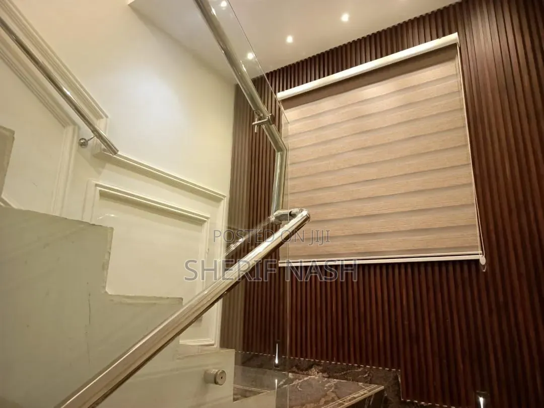 7bdrm Duplex in Ashaly Botwe, Accra Metropolitan for sale