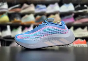 Adidas Hyperboost Edge