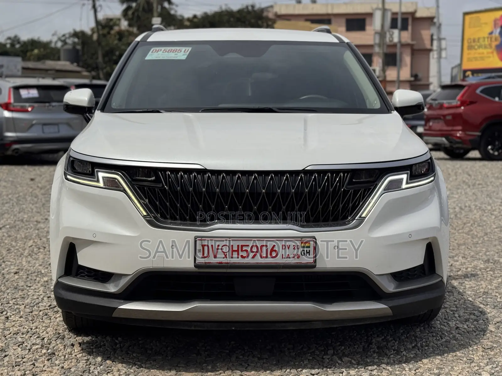 Kia Carnival 2022 White