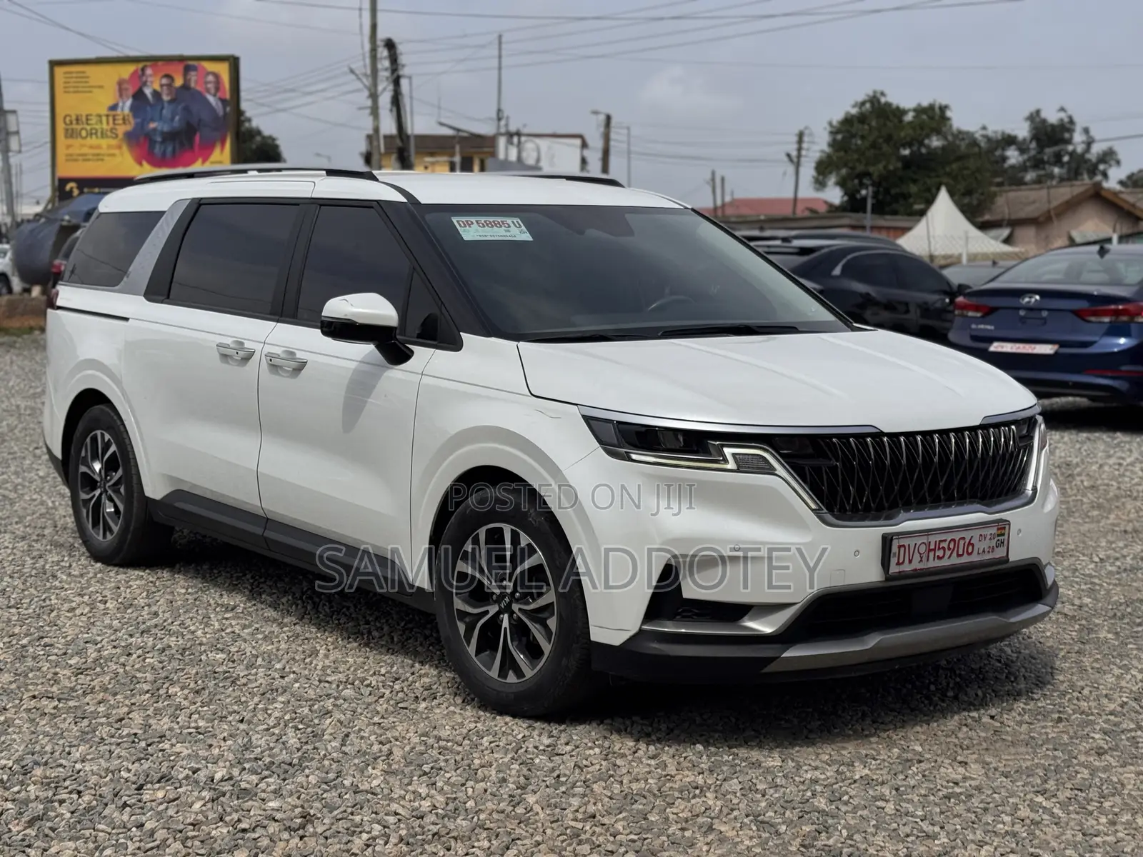 Kia Carnival 2022 White