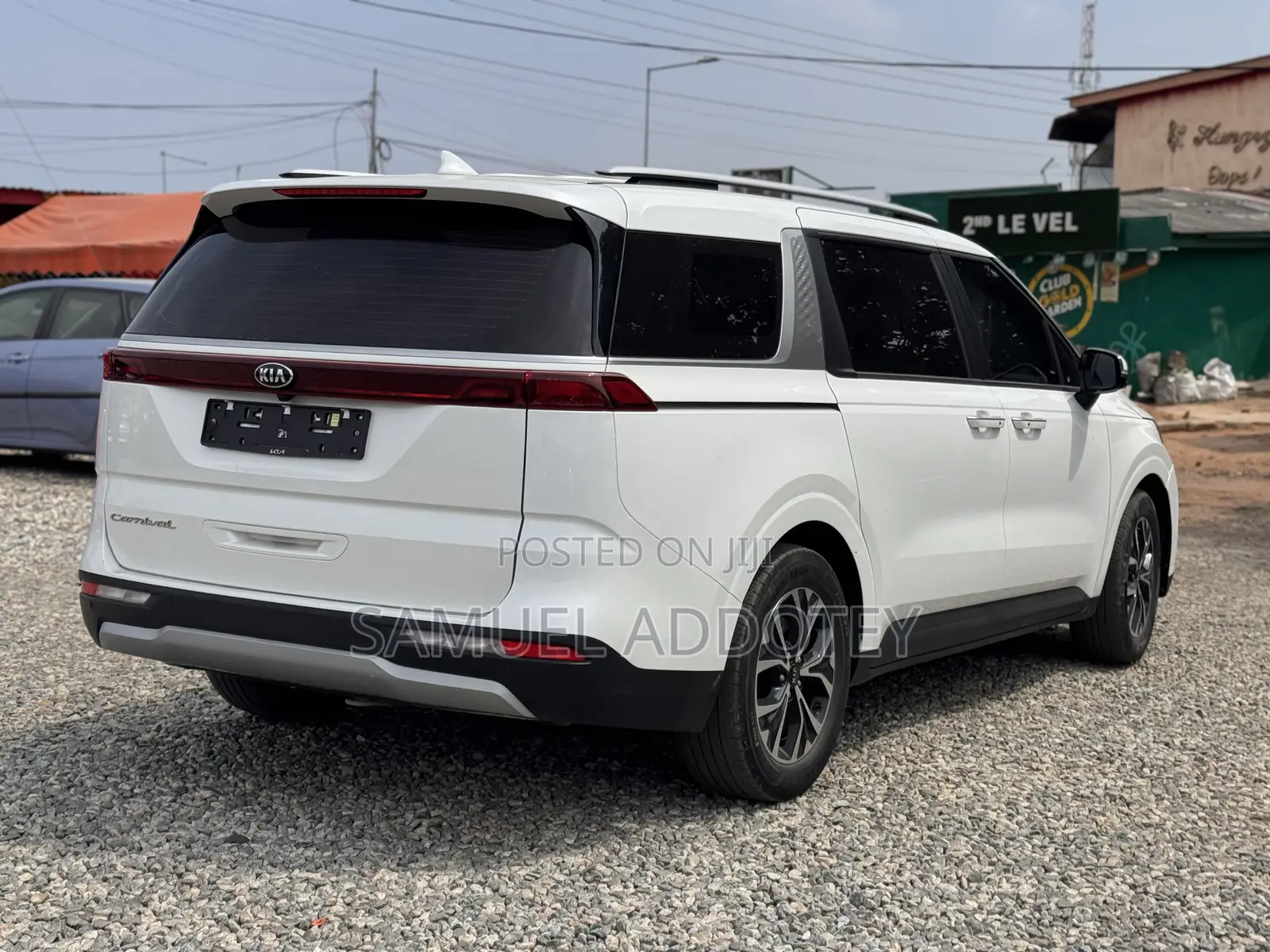 Kia Carnival 2022 White