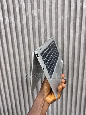 Laptop HP EliteBook 830 G8 16GB Intel Core i5 SSD 256GB
