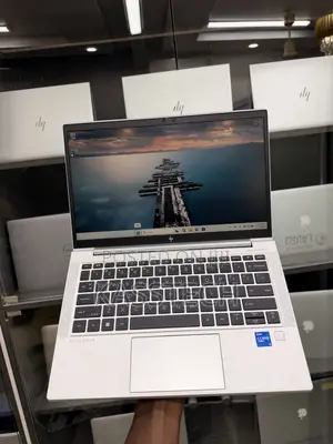 Laptop HP EliteBook 830 G8 8GB Intel Core i5 SSD 256GB
