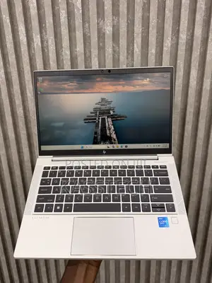 Laptop HP EliteBook 830 G8 8GB Intel Core i5 SSD 256GB