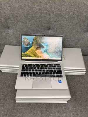 Laptop HP EliteBook 830 G8 8GB Intel Core i5 SSD 256GB
