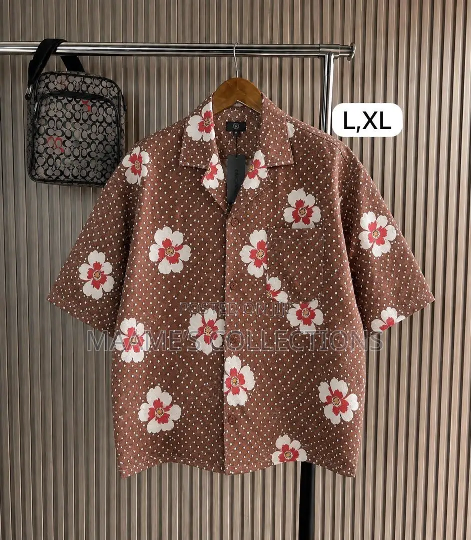 Men’s Short Sleeve Button-Up Shirt – Smart Casual