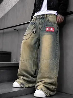 Men’s Loose Fit Wide-Leg Baggy Jeans