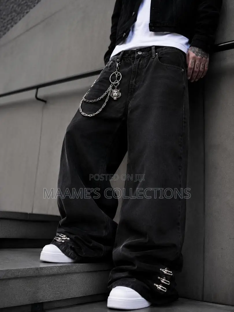 Men’s Loose Fit Wide-Leg Baggy Jeans