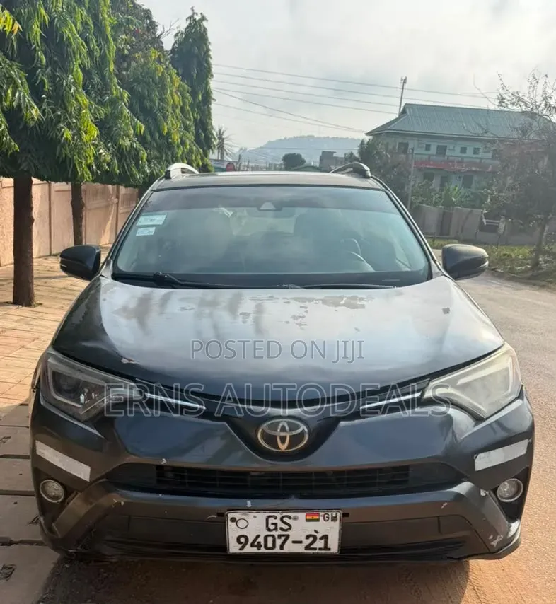 Toyota RAV4 Limited 4dr SUV (2.5L 4cyl 6A) 2018 Black