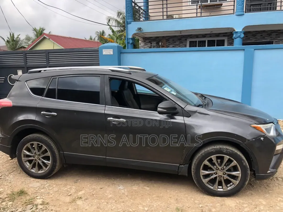 Toyota RAV4 Limited 4dr SUV (2.5L 4cyl 6A) 2018 Black