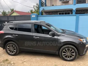 Toyota RAV4 Limited 4dr SUV (2.5L 4cyl 6A) 2018 Black