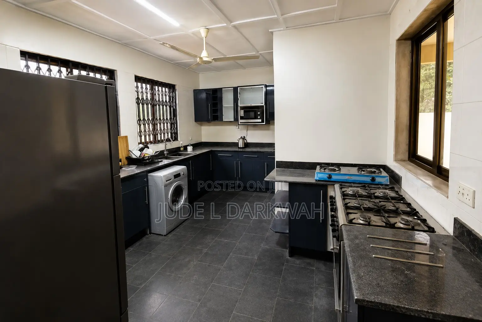 6bdrm House in Emefs Hillview, Community 25 for sale