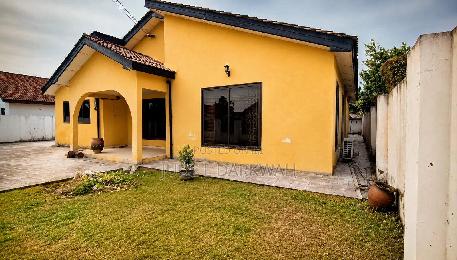 6bdrm House in Emefs Hillview, Community 25 for sale