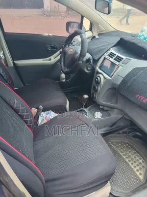 Toyota Vitz 2010 Blue