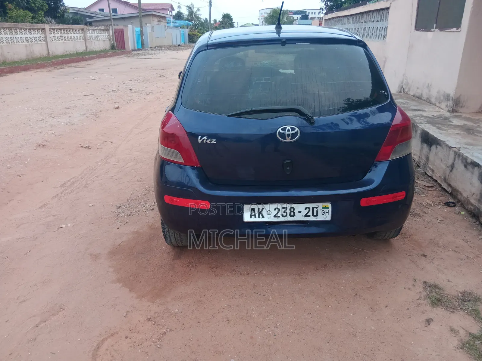 Toyota Vitz 2010 Blue