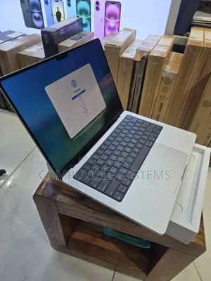 New Laptop Apple MacBook Pro 16GB Apple M3 SSD 1T