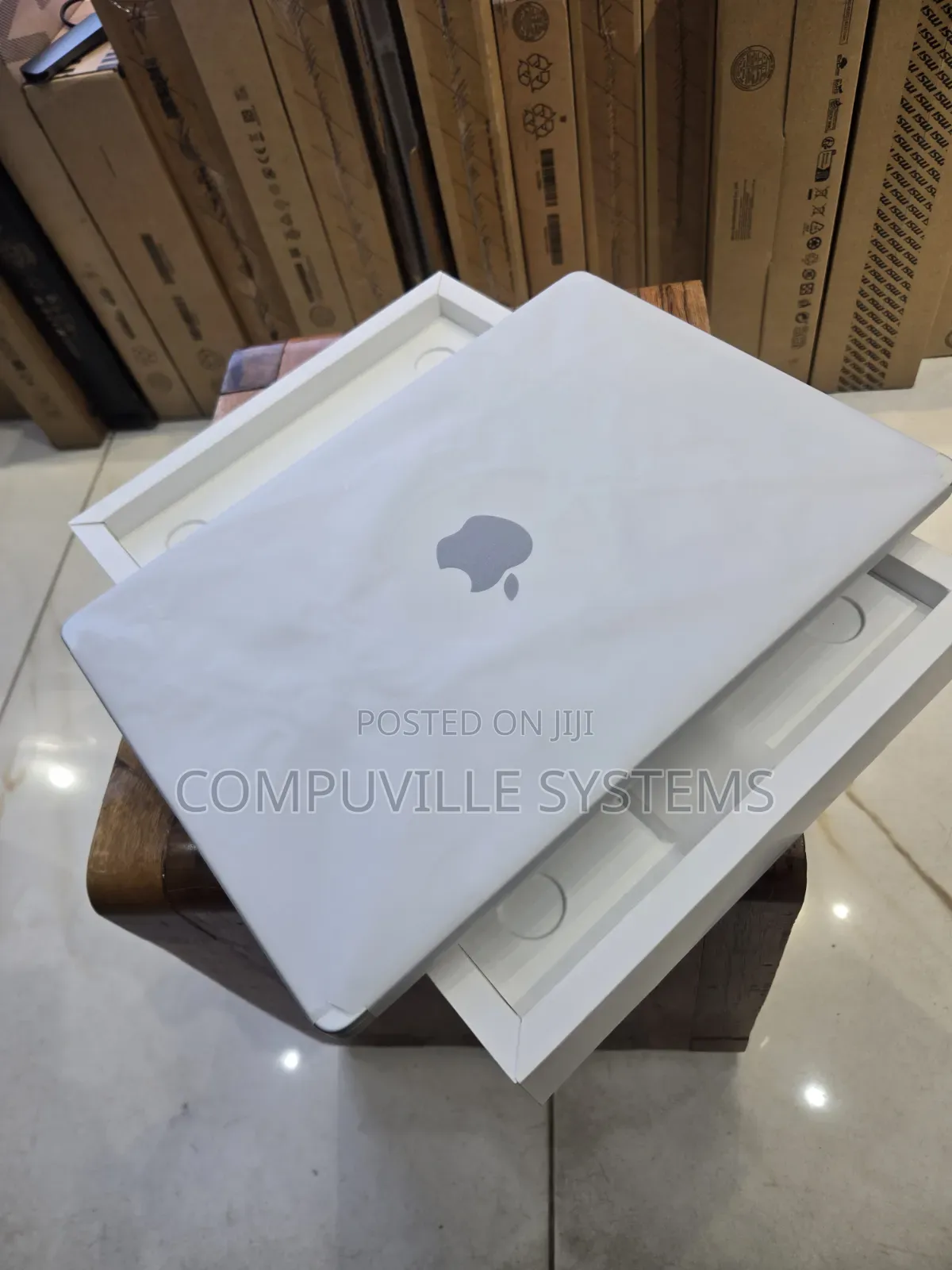 New Laptop Apple MacBook Pro 16GB Apple M3 SSD 1T