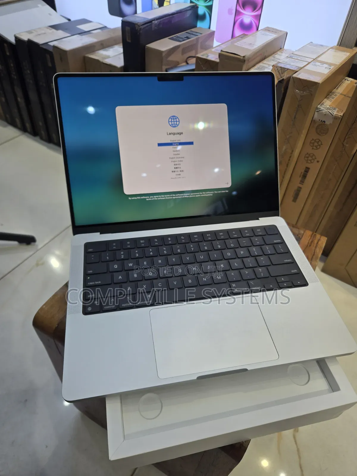 New Laptop Apple MacBook Pro 16GB Apple M3 SSD 1T