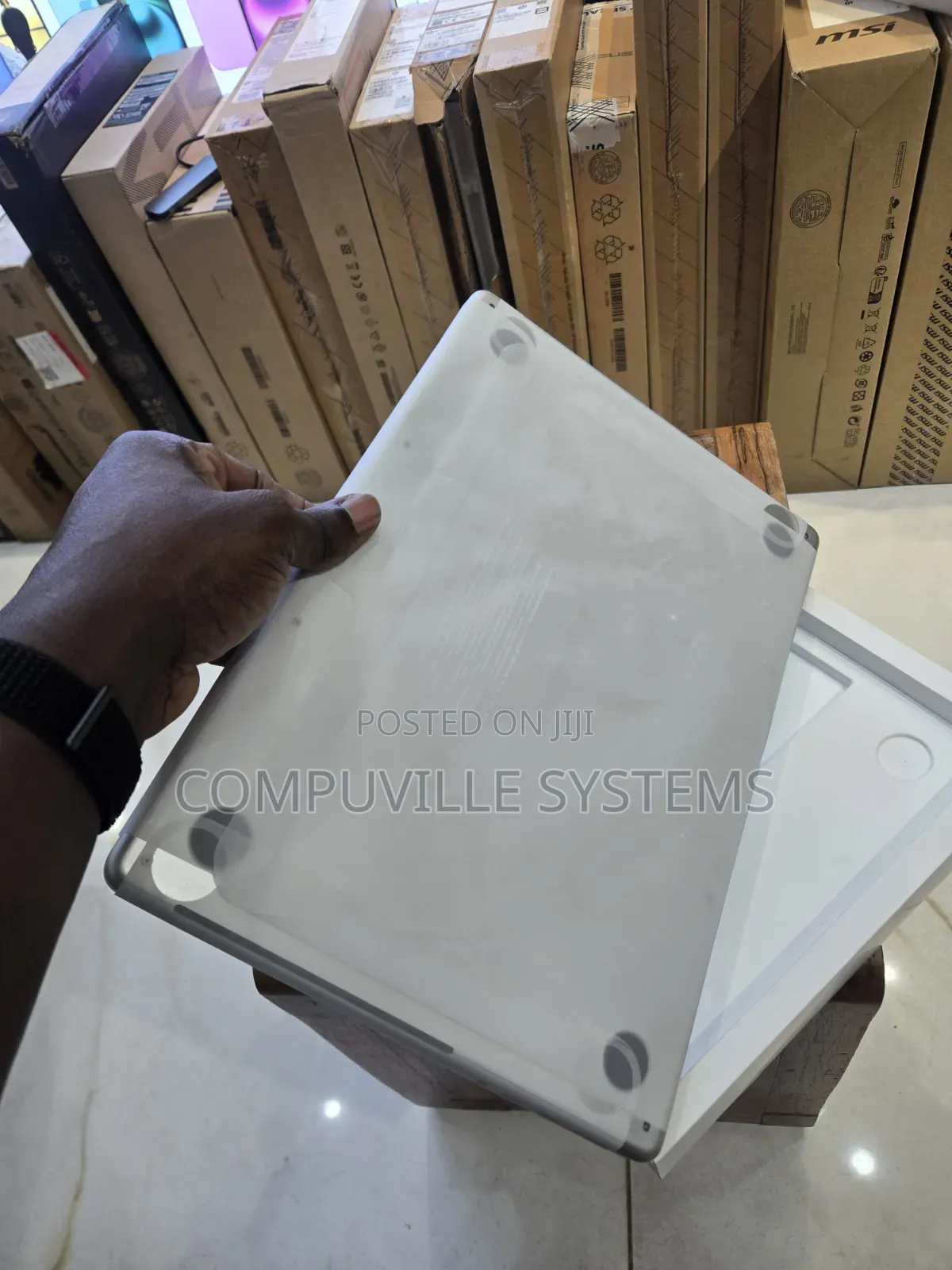 New Laptop Apple MacBook Pro 16GB Apple M3 SSD 1T