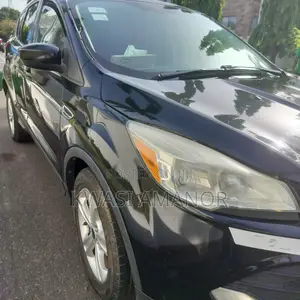 Ford Escape SE 4dr SUV (1.6L 4cyl Turbo 6A) 2014 Black