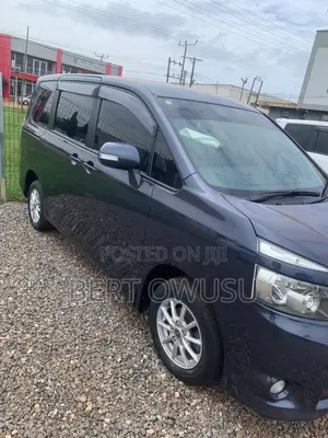 Toyota Voxy 2012 Blue