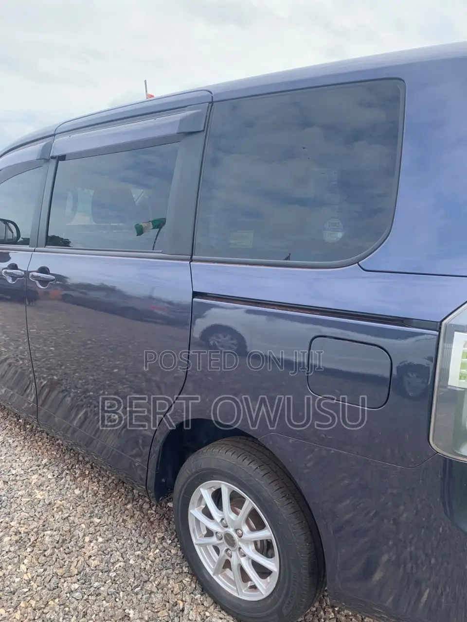 Toyota Voxy 2012 Blue