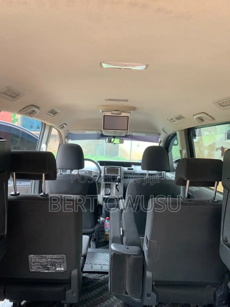 Toyota Voxy 2012 Blue