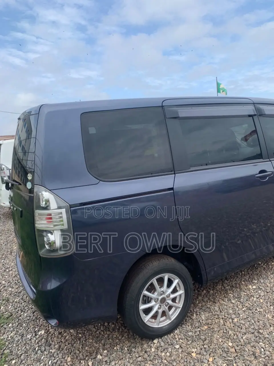 Toyota Voxy 2012 Blue